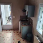 Grande Lumineuse Avec Cuisine,sdb Et Acces A Un Jolie Jardin Apartmán Vauvert